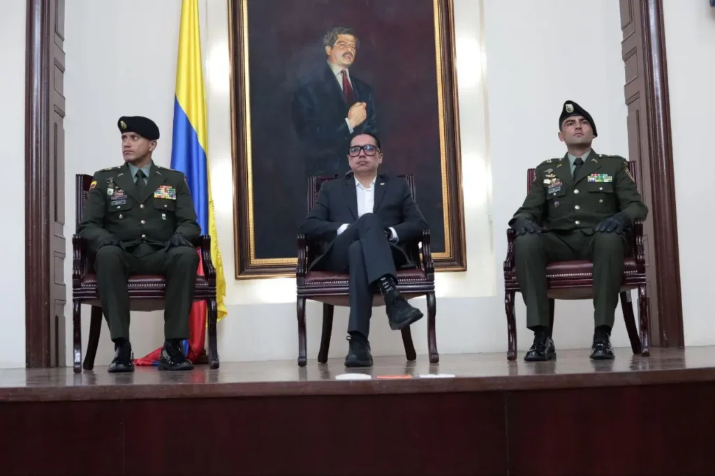 Congreso condecora al Comando Especial de Operaciones Especiales, GOES